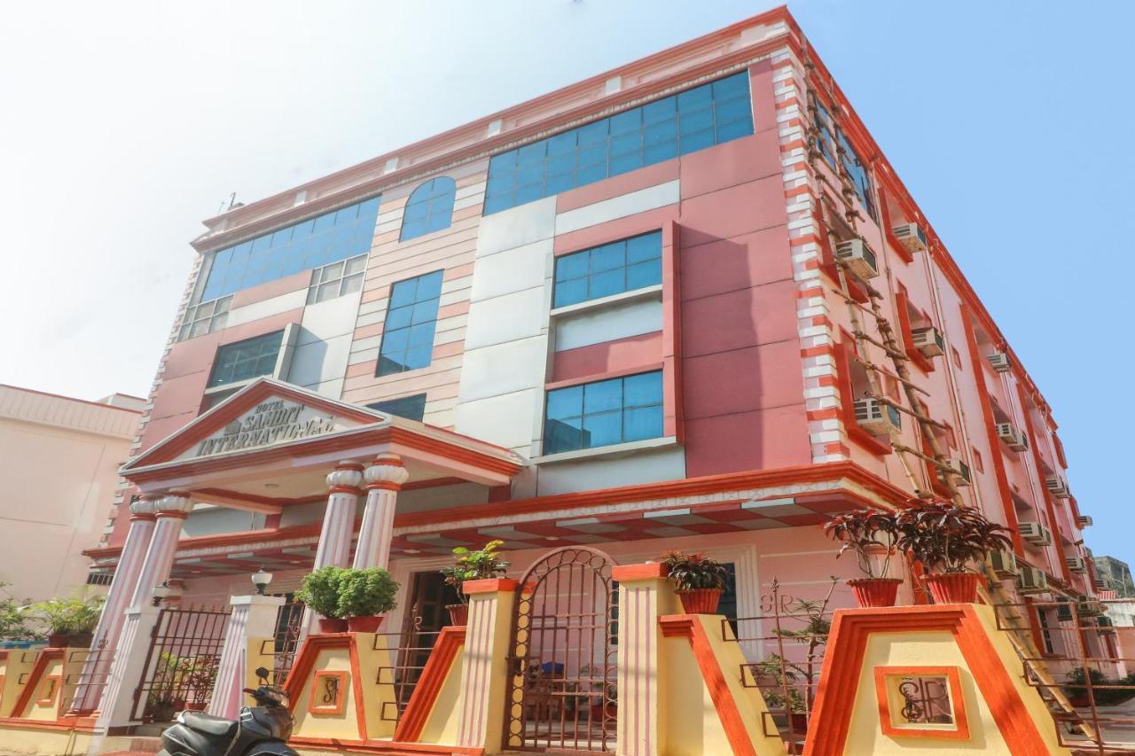 פורי Hotel Sambit International, Near Sea Beach מראה חיצוני תמונה